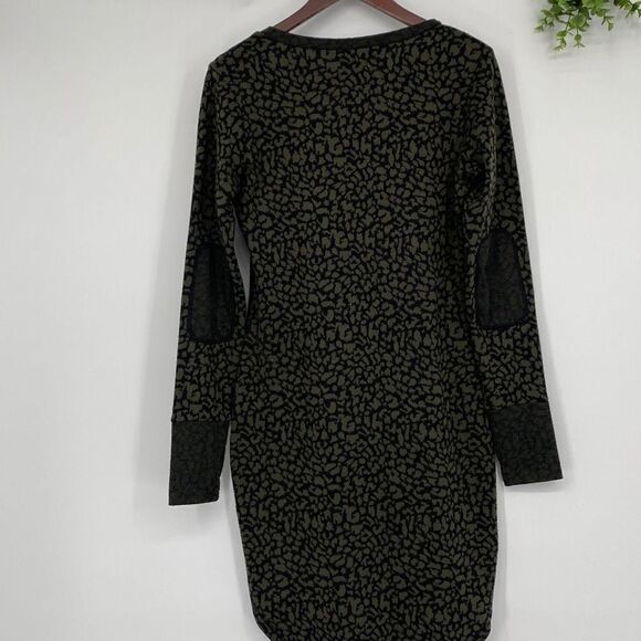 Kavu Deva Long Sleeve Knit Casual Thumb Hole Athleisure MIDI Dress Black / Green - Picture 4 of 15